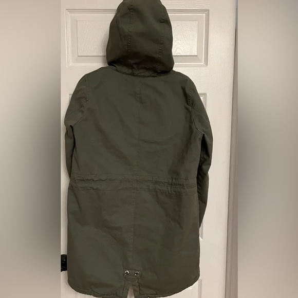 Pull bear jacket ~Size M~ Color Green - Picture 3 of 5